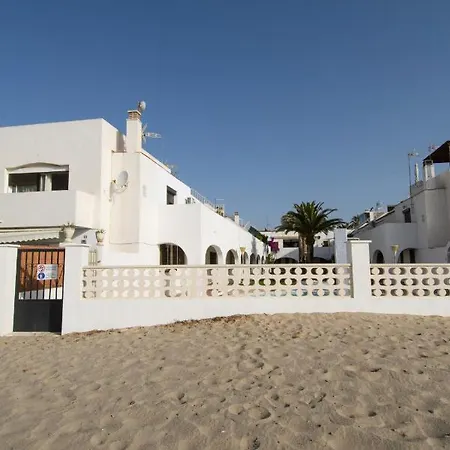 Casas Blancas Parque Montroig Apartment