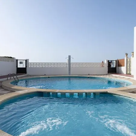 Casas Blancas Parque Montroig شقة